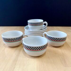 Checkered White Ceramic Cup Set